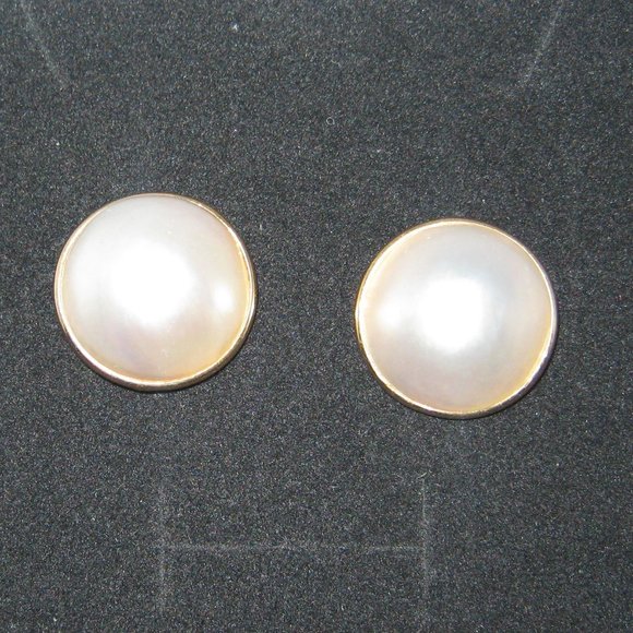 Jewelry - Mabe Pearl Earrings 14kt Gold